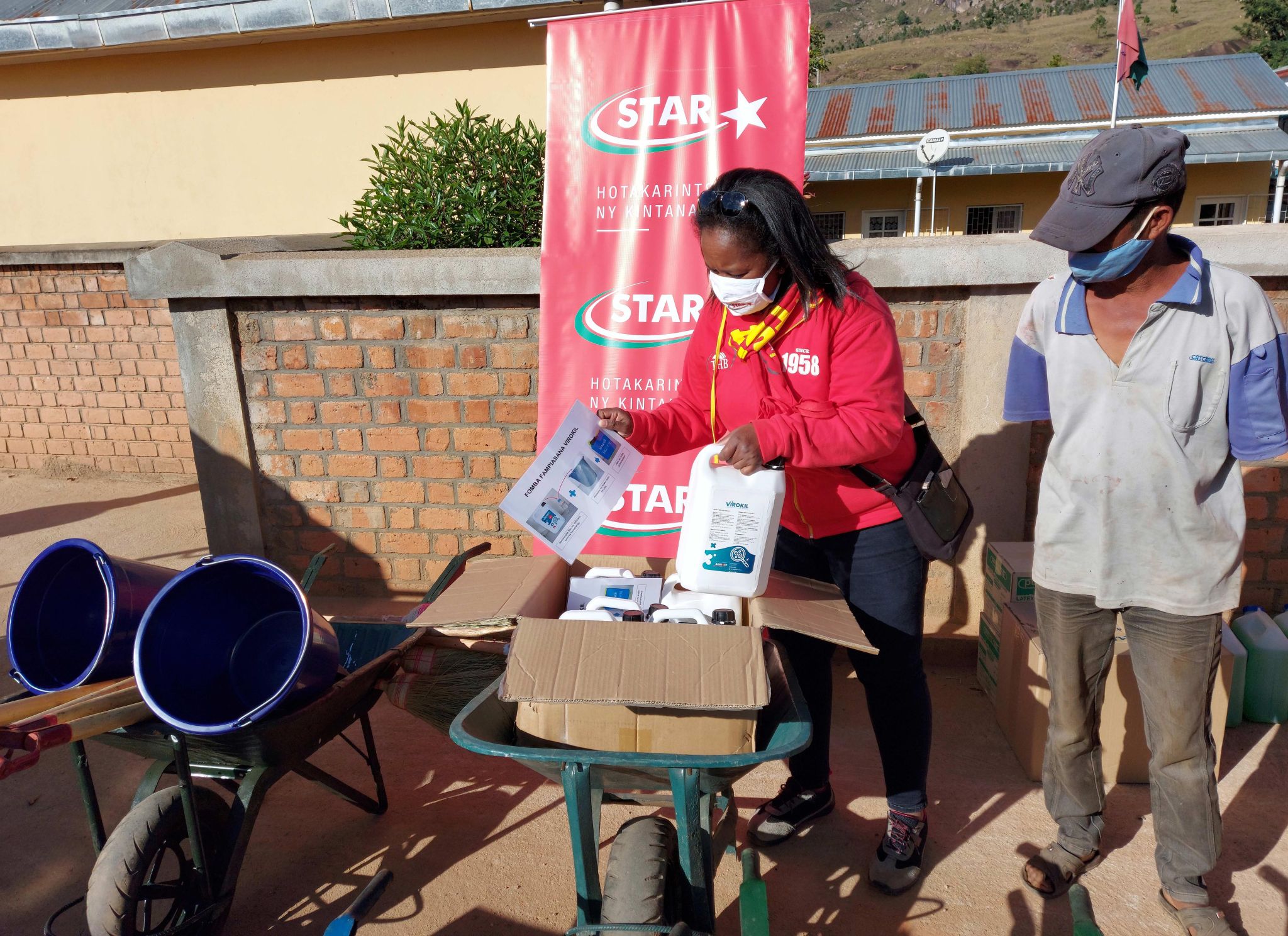 RIPOSTE CONTRE LE COVID-19 : DES MATERIELS DE NETTOYAGE ET DE PROTECTION POUR ANDRANOVELONA