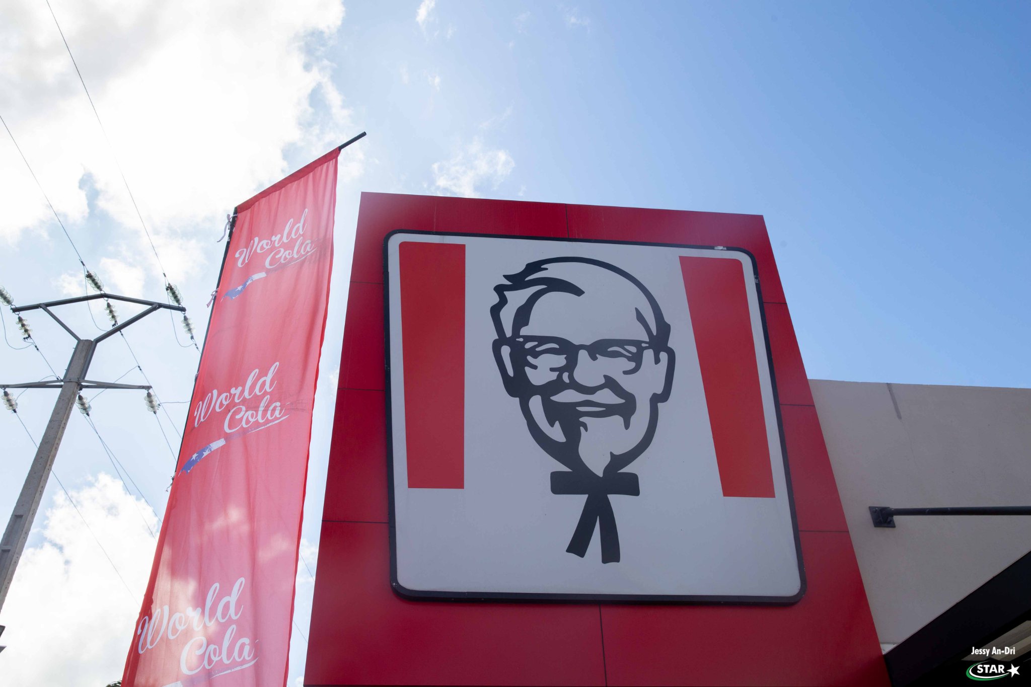 WORLD COLA x KFC Madagascar