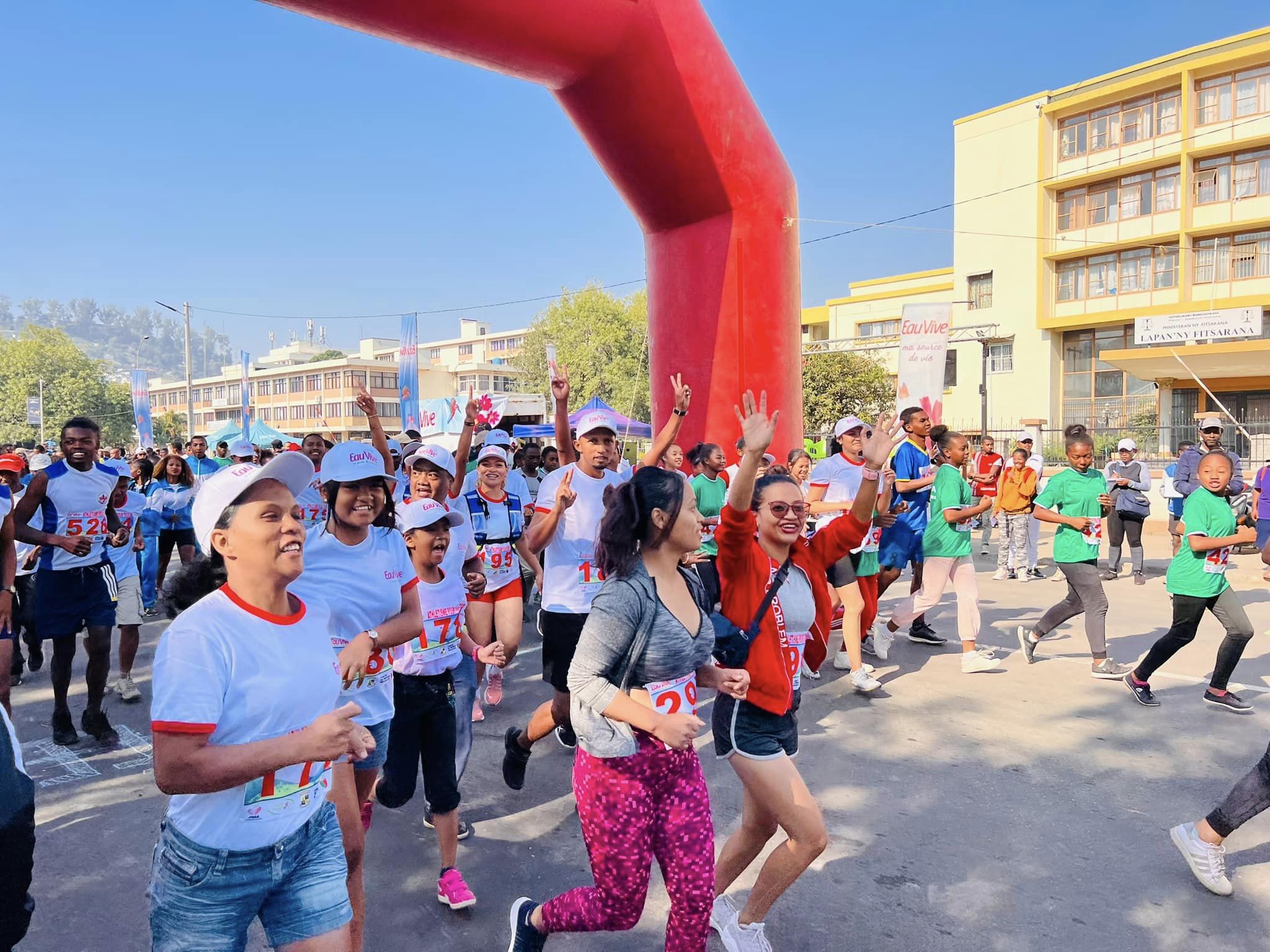 Eau Vive Athlétisme pour tous : un événement sportif inspirant à Antananarivo