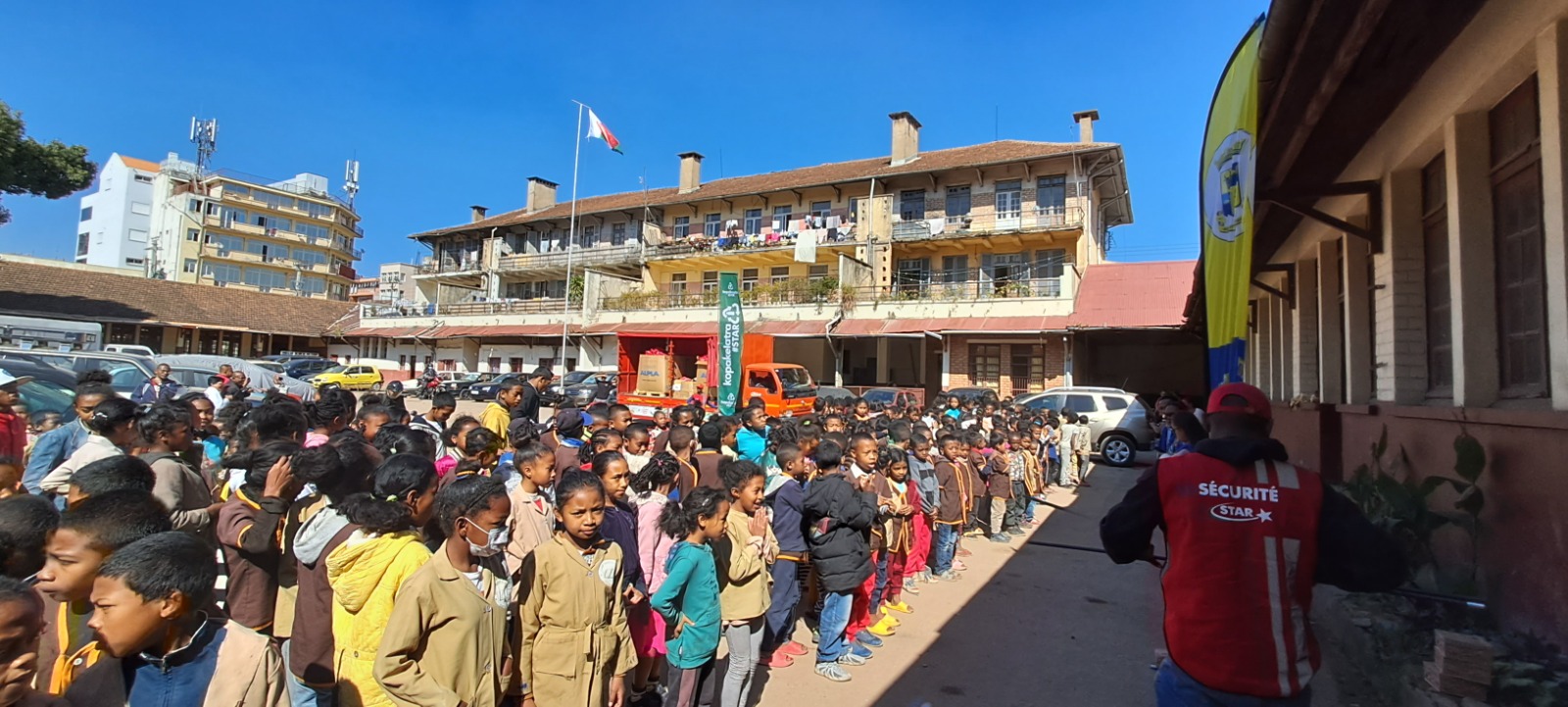 Dons de kits scolaires pour les EPP