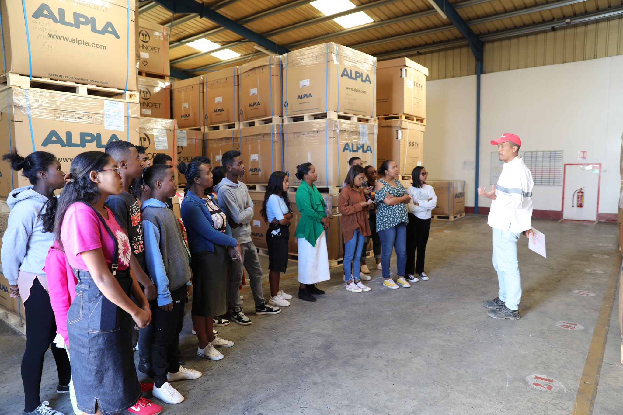 Visite d'usine par les collaborateurs et leurs familles