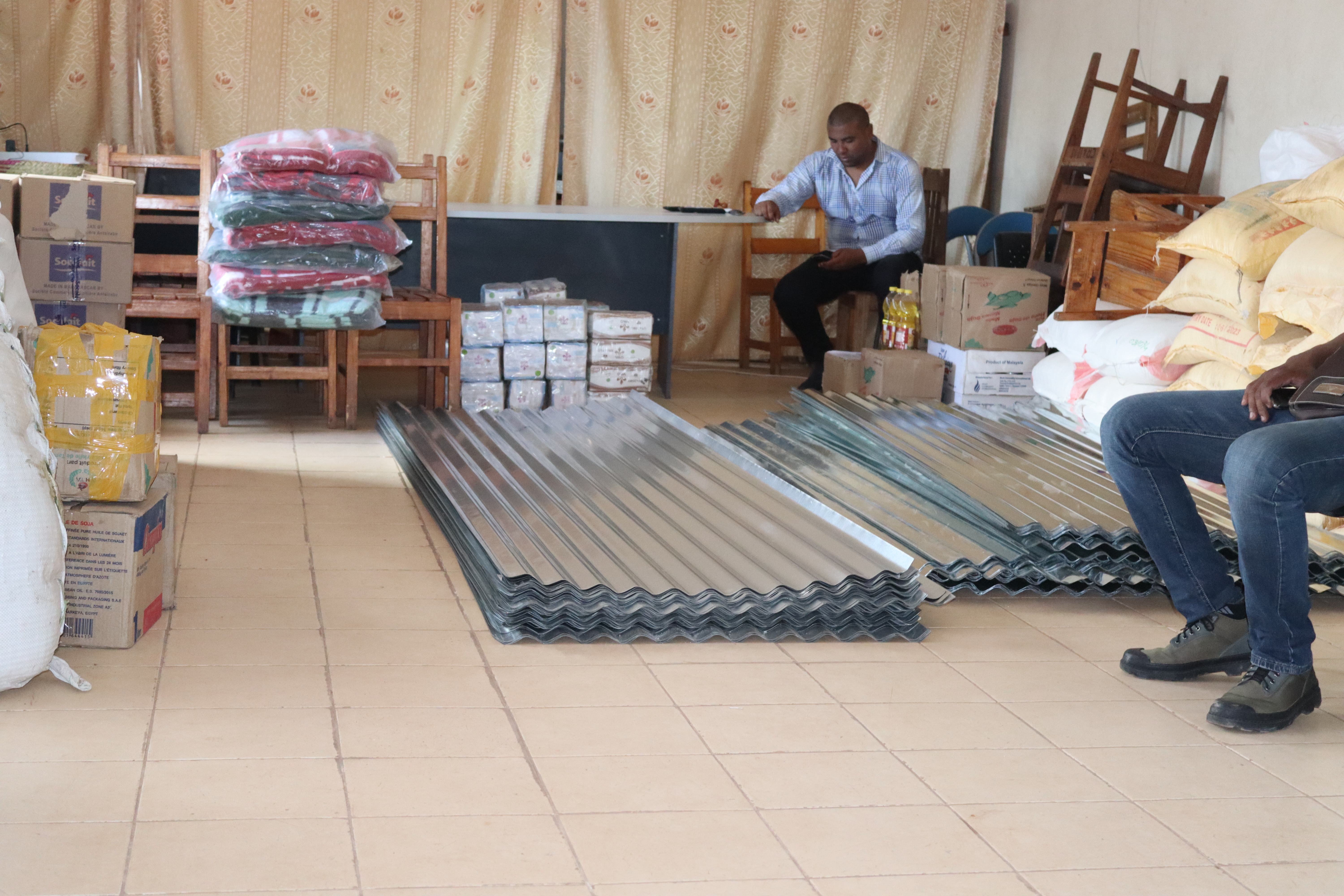 Dotation aux victimes du région AMORON'I MANIA