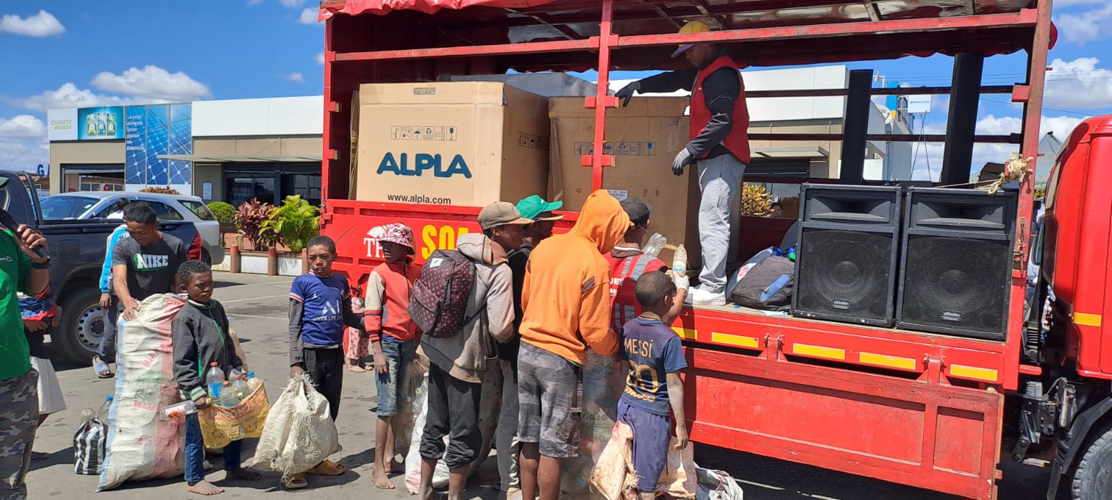 TOUR DE QUARTIER KOPAKELATRA