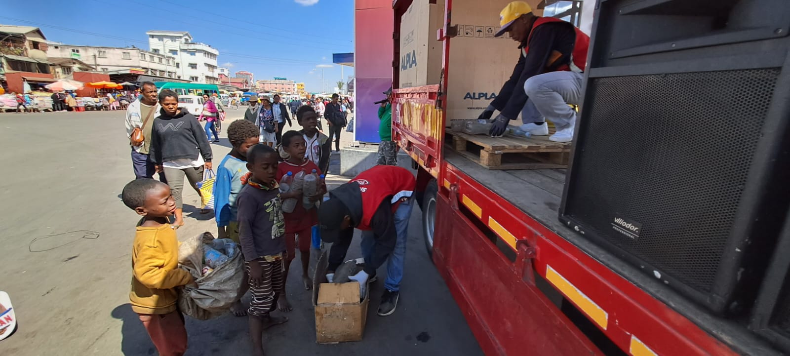 TOUR DE QUARTIER KOPAKELATRA